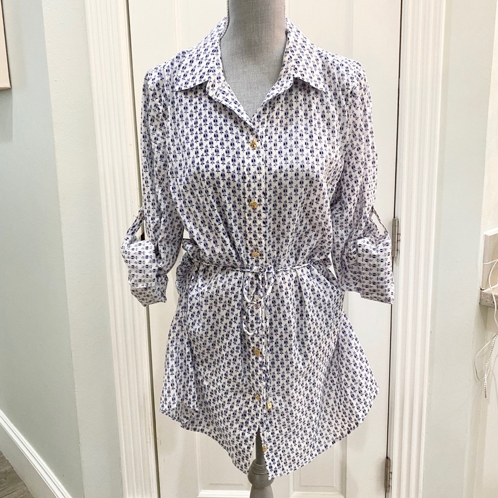 TORY BURCH NAVY BLUE AND WHITE BUTTON DOWN TOP